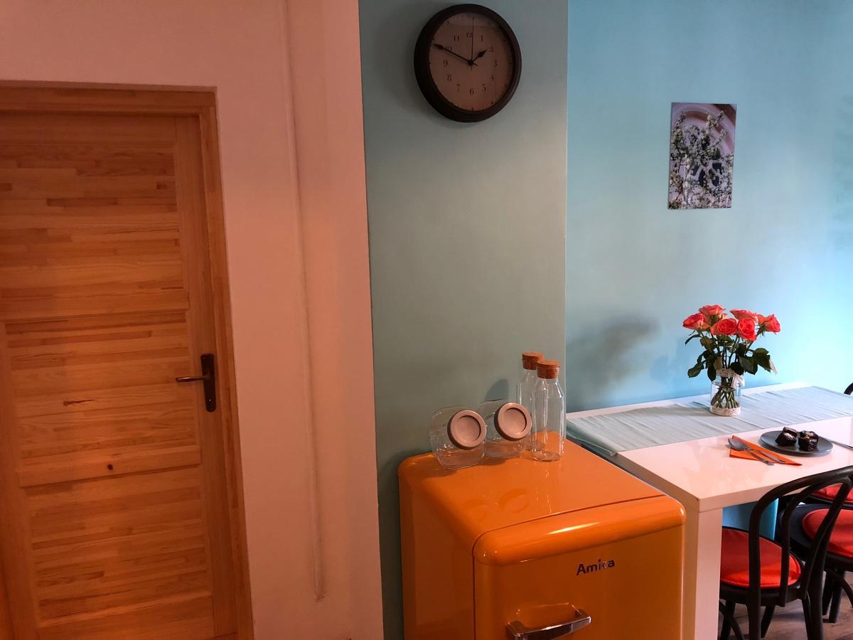 Tulipan Villa Panzio Szolnok Buitenkant foto